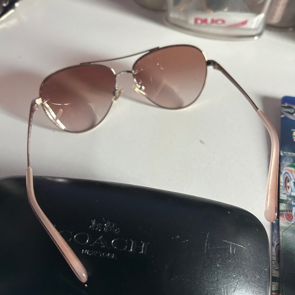 Coach aviator sunglasses - Picture 1 of 5